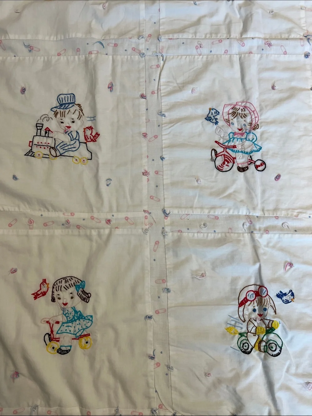 Vintage Floor Blanket - tummy time, baby blanket, quilt, 39x53”, embroidered